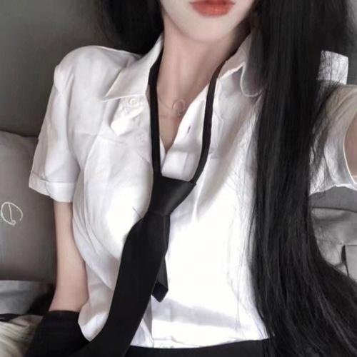 男性新娘子